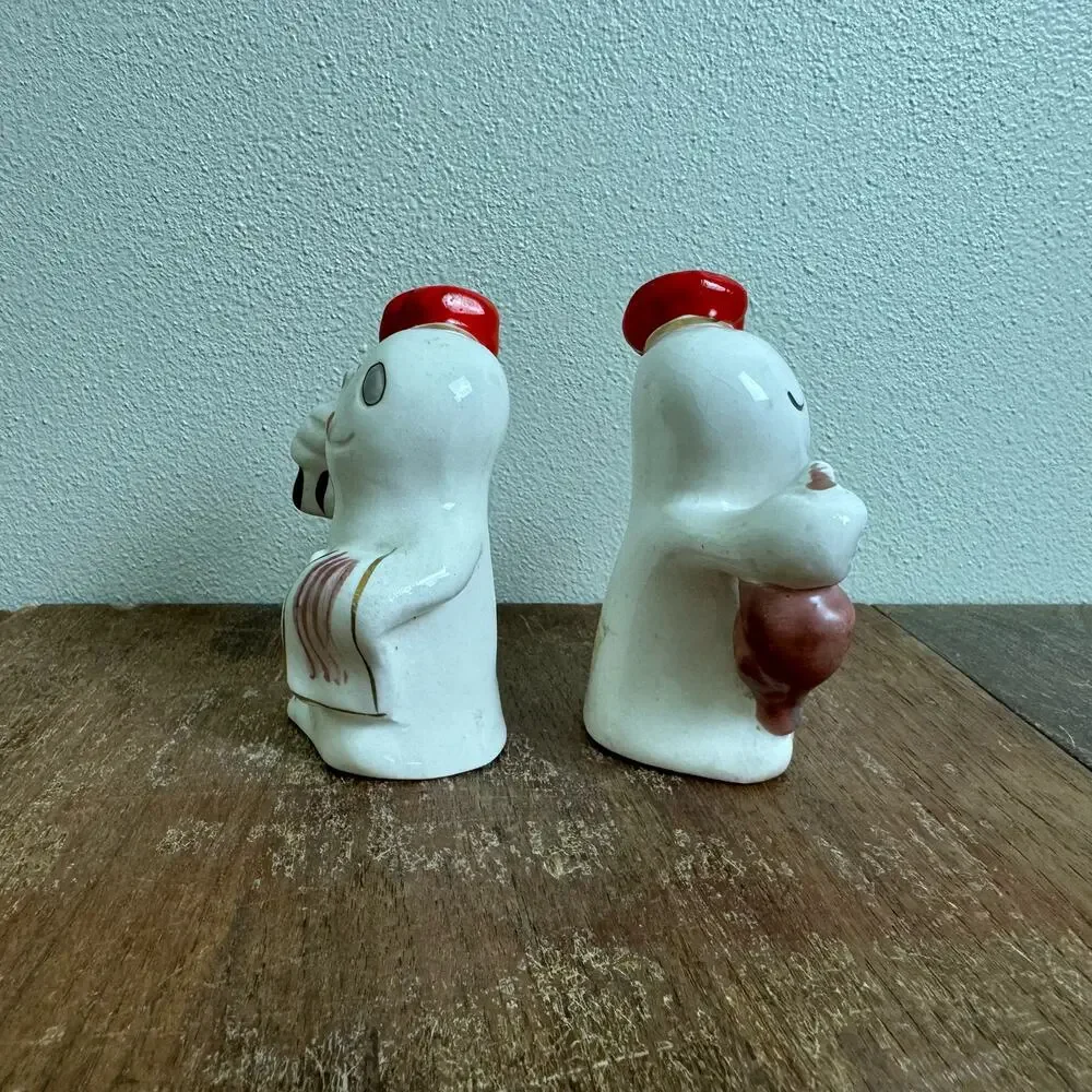 Japan MCM Mid Century VINTAGE spooky cooking chef ghost‎ salt pepper shakers